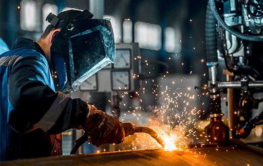 Полуавтоматическая сварка на высоте