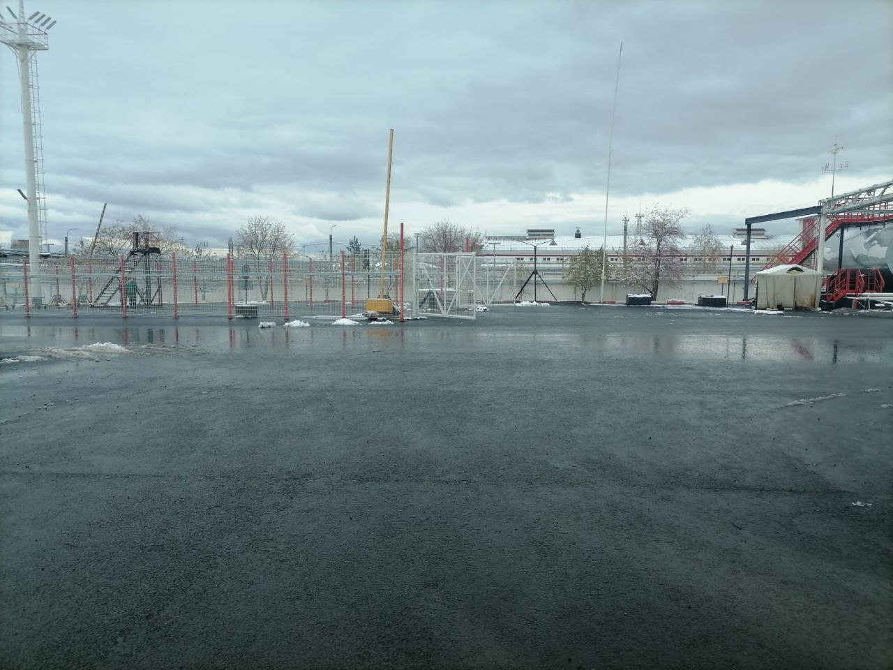 Изготовление и монтаж металлоконструкций площадки задвижек