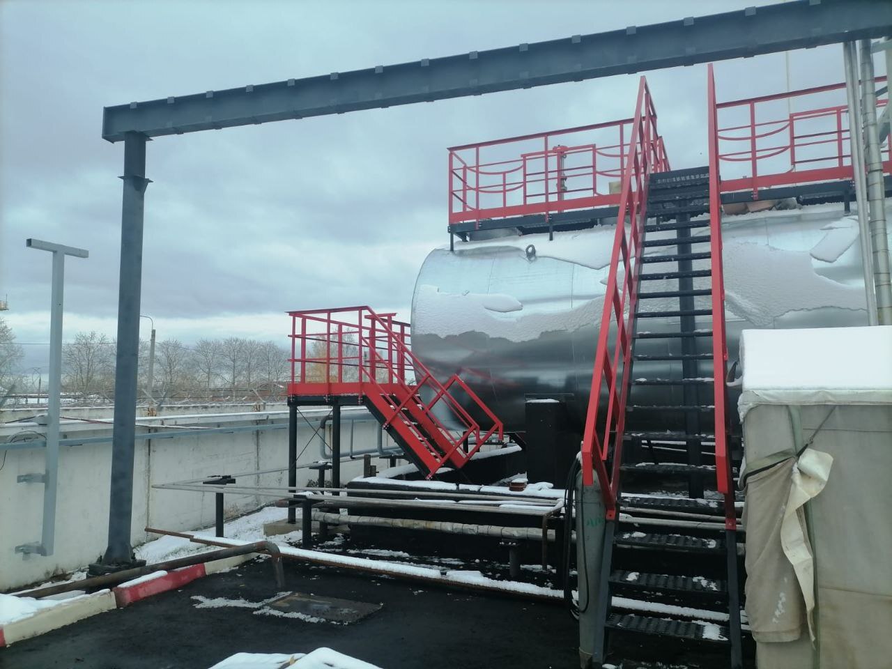 Изготовление и монтаж металлоконструкций площадки задвижек