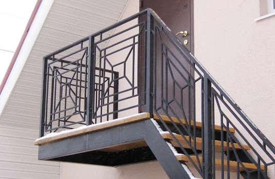 Металлические ограждения перила