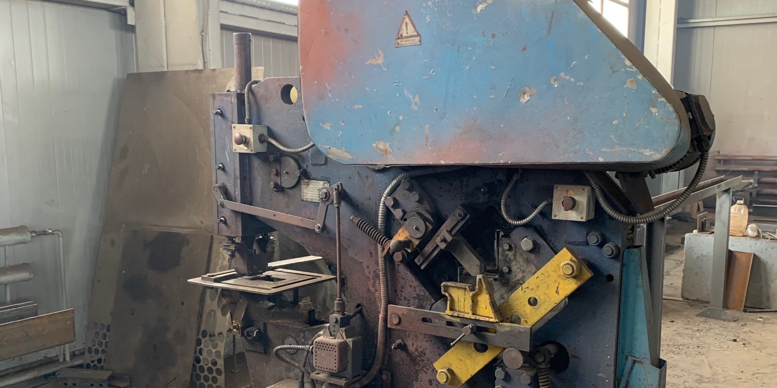 Комбинированные ножницы в производстве Метакон Плюс